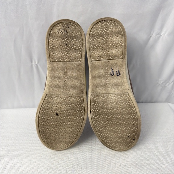 Vionic Zinah Loafers Shoes Womens Size 7 Leather Slip On - Picture 9 of 9